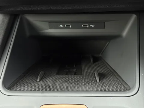 MF75LTX CUPRA Leon 1.5 eTSI 150 Shadow Edition 5dr DSG **DELIVERY MILEAGE | UNDER 40K LIST PRI Thumbnail #35