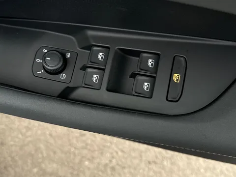 DC75BAO CUPRA Terramar 1.5 eTSI 150 V2 5dr DSG **DELIVERY MILEAGE** Thumbnail #18