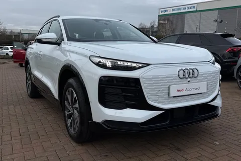 17 of 66 for Audi Q6 E-Tron Q6 SUV Sport e-tron 185,00 kW