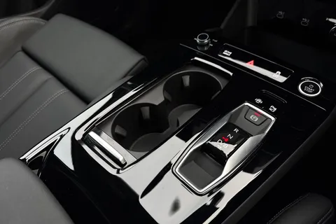 20 of 66 for Audi Q6 E-Tron Q6 SUV Sport e-tron 185,00 kW