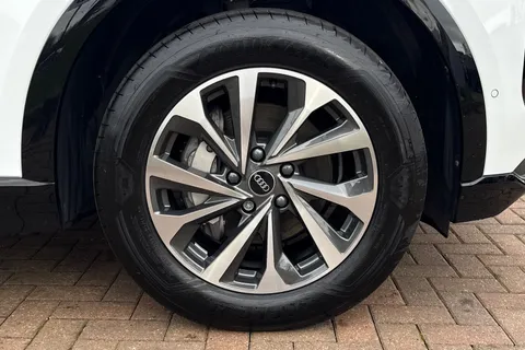 22 of 66 for Audi Q6 E-Tron Q6 SUV Sport e-tron 185,00 kW