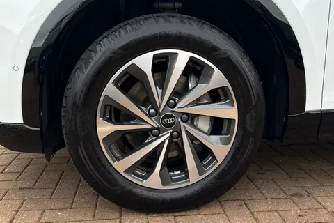 23 of 66 for Audi Q6 E-Tron Q6 SUV Sport e-tron 185,00 kW