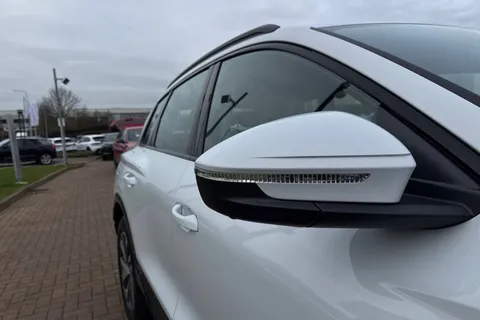 28 of 66 for Audi Q6 E-Tron Q6 SUV Sport e-tron 185,00 kW