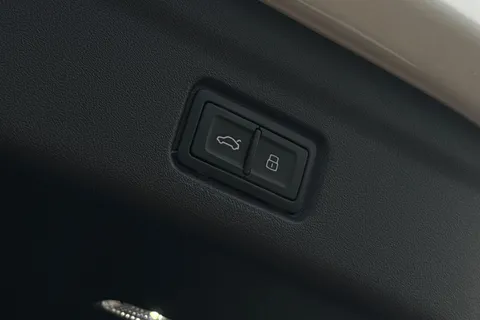 KN75FWX Audi Sq6 E-Tron SQ6 Sportback Edition 1 e-tron 360,00 kW Thumbnail #28