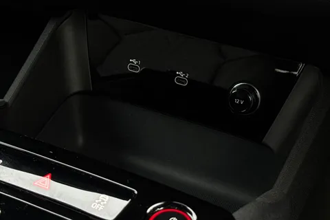 KN75FWX Audi Sq6 E-Tron SQ6 Sportback Edition 1 e-tron 360,00 kW Thumbnail #43