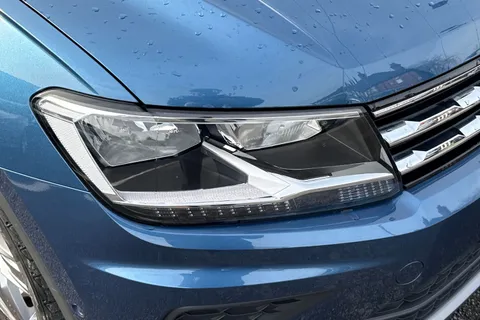 FD70YOJ Volkswagen Tiguan Allspace 2.0 TDI Match DSG Euro 6 (s/s) 5dr Thumbnail #18