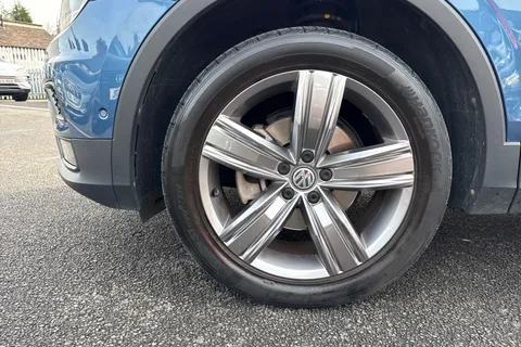 FD70YOJ Volkswagen Tiguan Allspace 2.0 TDI Match DSG Euro 6 (s/s) 5dr Thumbnail #25