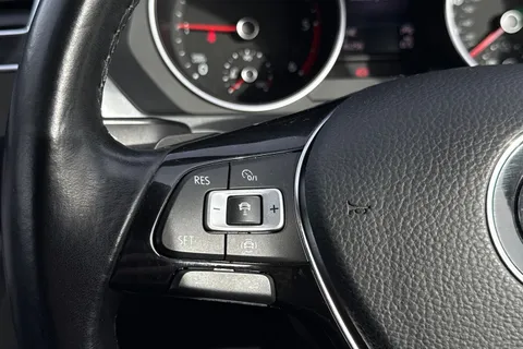 FD70YOJ Volkswagen Tiguan Allspace 2.0 TDI Match DSG Euro 6 (s/s) 5dr Thumbnail #41