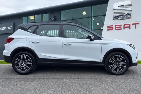 DG22CTY SEAT Arona 1.0 TSI EVO SE Technology Euro 6 (s/s) 5dr Thumbnail #4