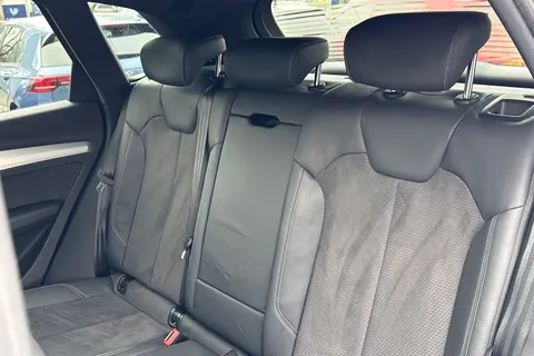 18 of 45 for Audi Q5 2.0 TFSI S line S Tronic quattro Euro 6 (s/s) 5dr