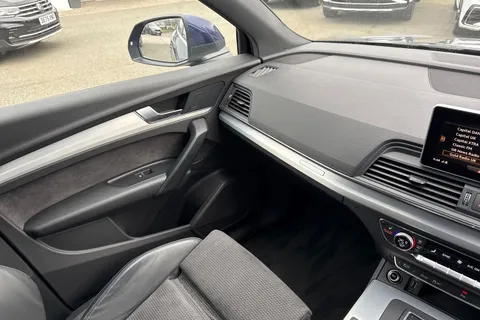 19 of 45 for Audi Q5 2.0 TFSI S line S Tronic quattro Euro 6 (s/s) 5dr