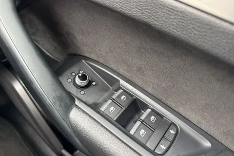 24 of 45 for Audi Q5 2.0 TFSI S line S Tronic quattro Euro 6 (s/s) 5dr