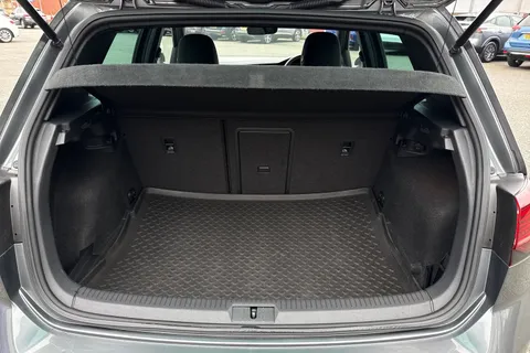 ND18VHL Volkswagen Golf 2.0 TSI GTI Performance DSG Euro 6 (s/s) 5dr Thumbnail #7