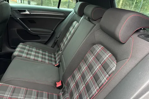 ND18VHL Volkswagen Golf 2.0 TSI GTI Performance DSG Euro 6 (s/s) 5dr Thumbnail #19