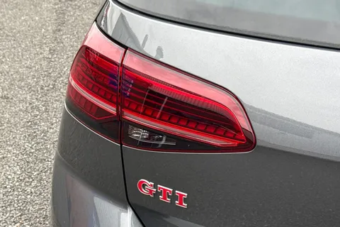ND18VHL Volkswagen Golf 2.0 TSI GTI Performance DSG Euro 6 (s/s) 5dr Thumbnail #33