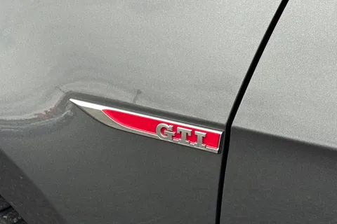 ND18VHL Volkswagen Golf 2.0 TSI GTI Performance DSG Euro 6 (s/s) 5dr Thumbnail #34