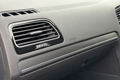 ND18VHL Volkswagen Golf 2.0 TSI GTI Performance DSG Euro 6 (s/s) 5dr Thumbnail #36