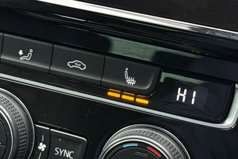 ND18VHL Volkswagen Golf 2.0 TSI GTI Performance DSG Euro 6 (s/s) 5dr Thumbnail #43