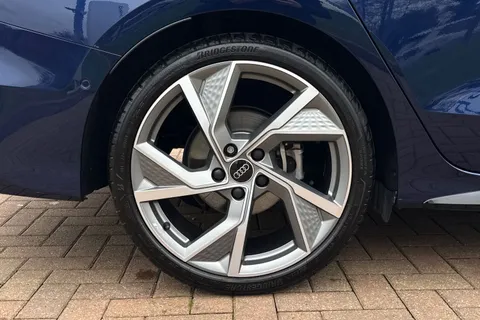 DA25EZG Audi A3 Black Edition 35 TFSI  150 PS S tronic Thumbnail #11