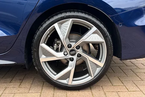 DA25EZG Audi A3 Black Edition 35 TFSI  150 PS S tronic Thumbnail #14