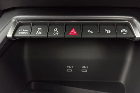 DA25EZG Audi A3 Black Edition 35 TFSI  150 PS S tronic Thumbnail #59