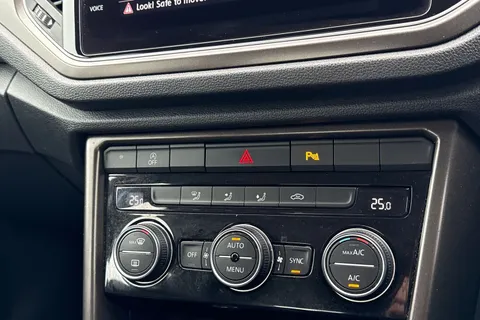 YY68KRO Volkswagen T-Roc 1.0 TSI SE 5dr | Acc | App Connect | DAB Thumbnail #32