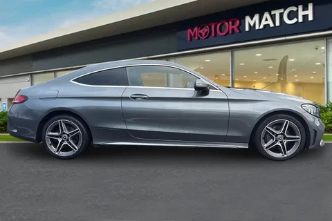 FJ68VZX Mercedes-Benz C Class 2.0 C220d AMG Line (Premium) G-Tronic+ Euro 6 (s/s) 2dr Thumbnail #4