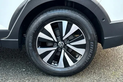 PJ22HTE Volkswagen Taigo 1.0 TSI Life Euro 6 (s/s) 5dr Thumbnail #13
