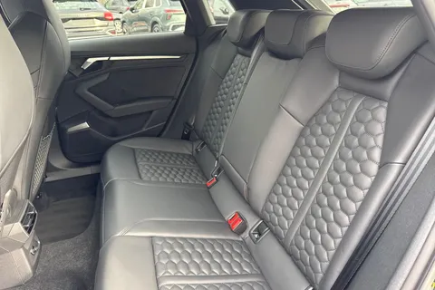 19 of 66 for Audi RS 3 RS 3 Sportback Carbon Black 400 PS S tronic