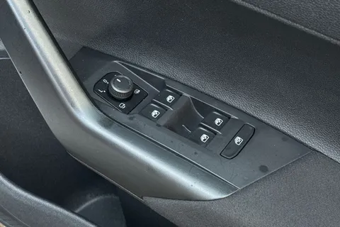 PJ22HTE Volkswagen Taigo 1.0 TSI Life Euro 6 (s/s) 5dr Thumbnail #22