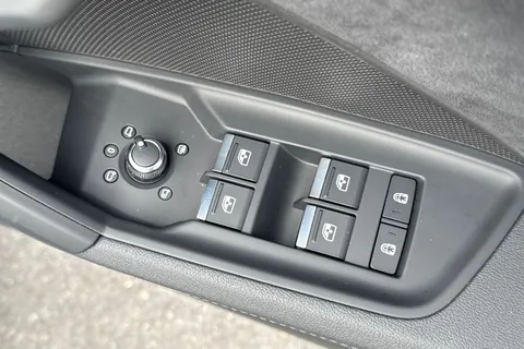 21 of 66 for Audi RS 3 RS 3 Sportback Carbon Black 400 PS S tronic