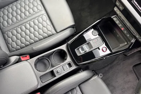 23 of 66 for Audi RS 3 RS 3 Sportback Carbon Black 400 PS S tronic