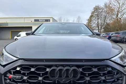 27 of 66 for Audi RS 3 RS 3 Sportback Carbon Black 400 PS S tronic