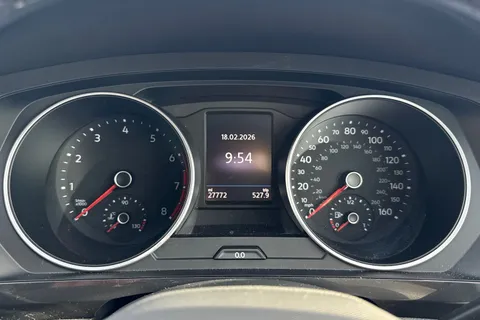 DN71AZZ Volkswagen Tiguan 1.5 TSI Life Euro 6 (s/s) 5dr Thumbnail #33