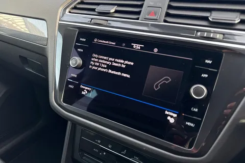 DN71AZZ Volkswagen Tiguan 1.5 TSI Life Euro 6 (s/s) 5dr Thumbnail #36