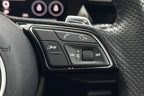 52 of 66 for Audi RS 3 RS 3 Sportback Carbon Black 400 PS S tronic