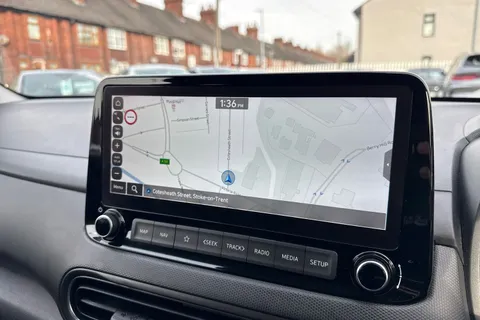 LG72UOD Hyundai Kona 1.6 h-GDi Premium DCT Euro 6 (s/s) 5dr Thumbnail #13