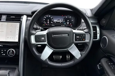 KT74DBV Land Rover Discovery 3.0 D350 Dynamic HSE 5dr Thumbnail #16