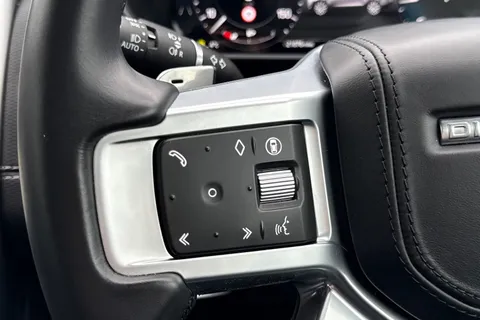 KT74DBV Land Rover Discovery 3.0 D350 Dynamic HSE 5dr Thumbnail #49