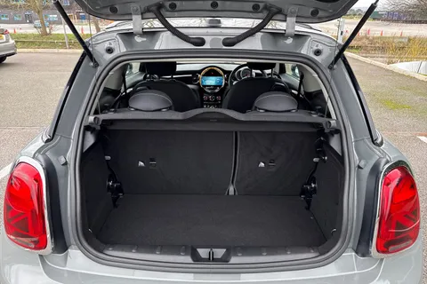 AV71MDJ Mini Hatch 1.5 Cooper Classic Steptronic Euro 6 (s/s) 3dr Thumbnail #7