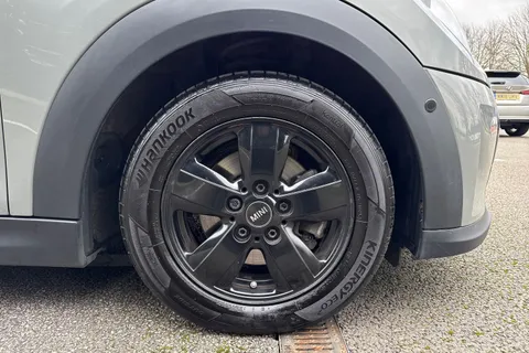 AV71MDJ Mini Hatch 1.5 Cooper Classic Steptronic Euro 6 (s/s) 3dr Thumbnail #10