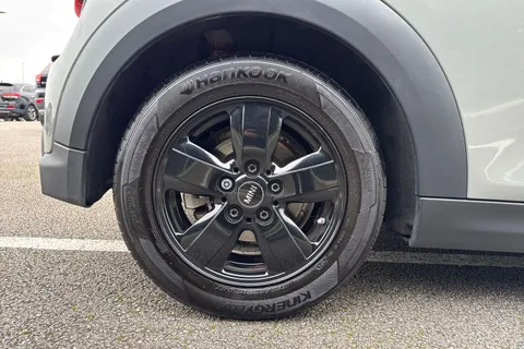 AV71MDJ Mini Hatch 1.5 Cooper Classic Steptronic Euro 6 (s/s) 3dr Thumbnail #11