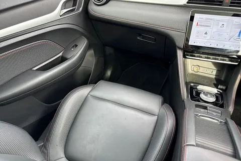 15 of 51 for MG Mg Zs 72.6kWh Trophy Long Range Auto 5dr