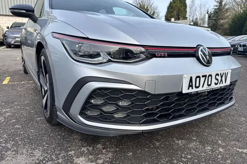 17 of 49 for Volkswagen Golf 2.0 TSI GTI DSG Euro 6 (s/s) 5dr