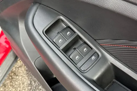 18 of 51 for MG Mg Zs 72.6kWh Trophy Long Range Auto 5dr