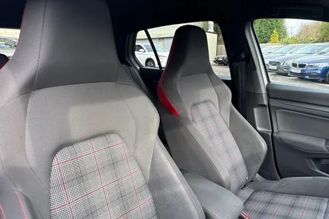 21 of 49 for Volkswagen Golf 2.0 TSI GTI DSG Euro 6 (s/s) 5dr