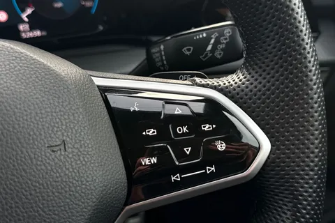 29 of 49 for Volkswagen Golf 2.0 TSI GTI DSG Euro 6 (s/s) 5dr