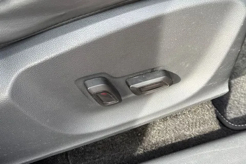 28 of 51 for MG Mg Zs 72.6kWh Trophy Long Range Auto 5dr