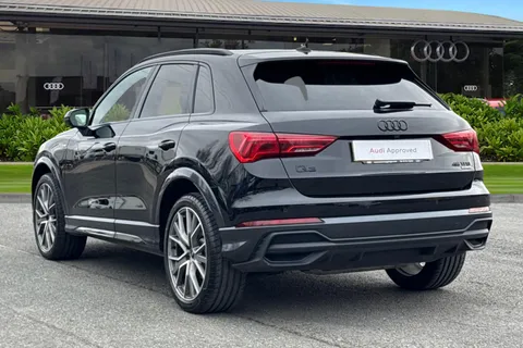 PK75UKO Audi Q3 Black Edition 45 TFSI quattro 245 PS S tronic Thumbnail #3