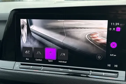 39 of 49 for Volkswagen Golf 2.0 TSI GTI DSG Euro 6 (s/s) 5dr